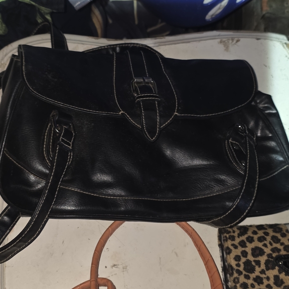 Universal Thread Black and Tan Handbag Collection - Picture 9 of 12